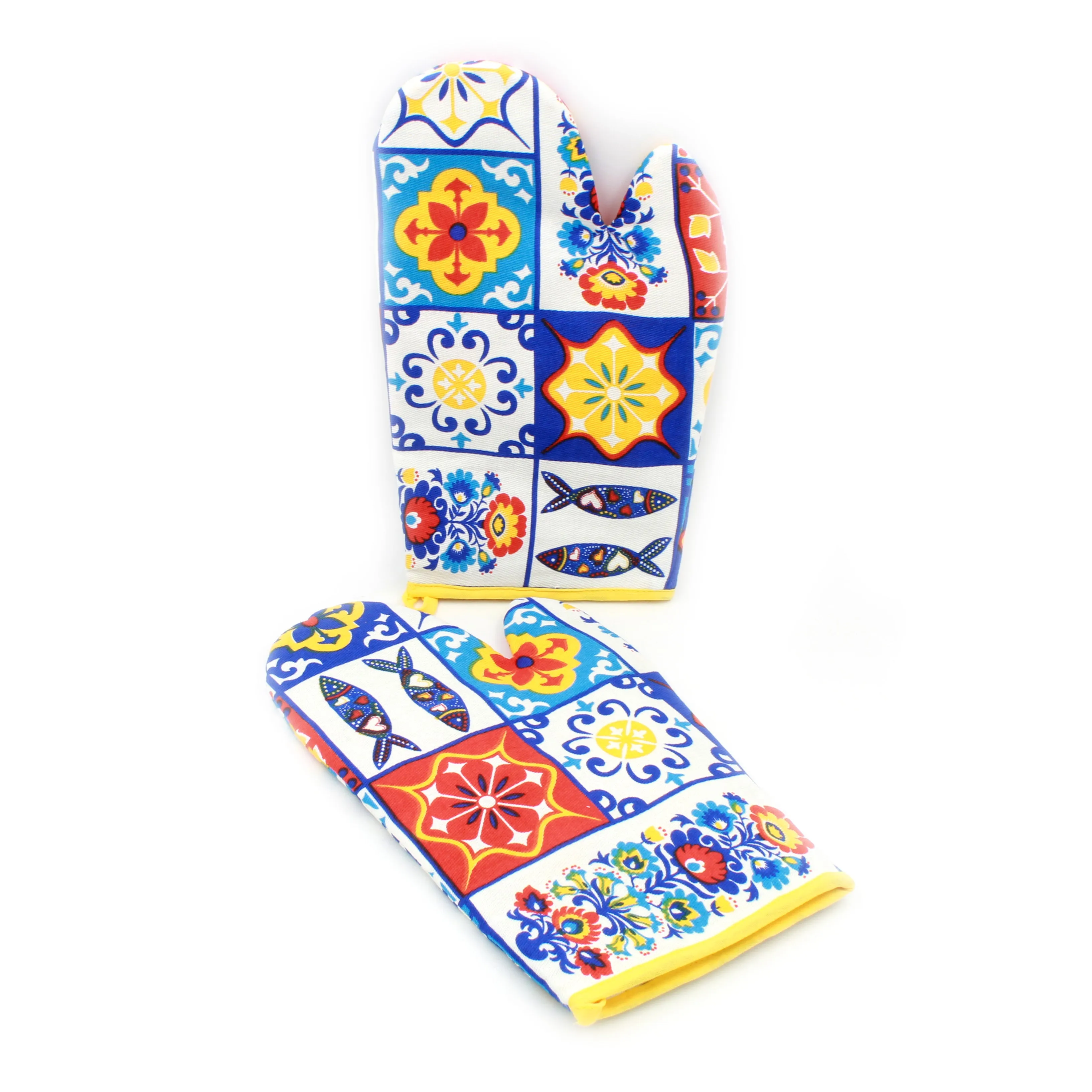 100% Cotton Set of 2 Oven Mitts With Portuguese Tile Pattern