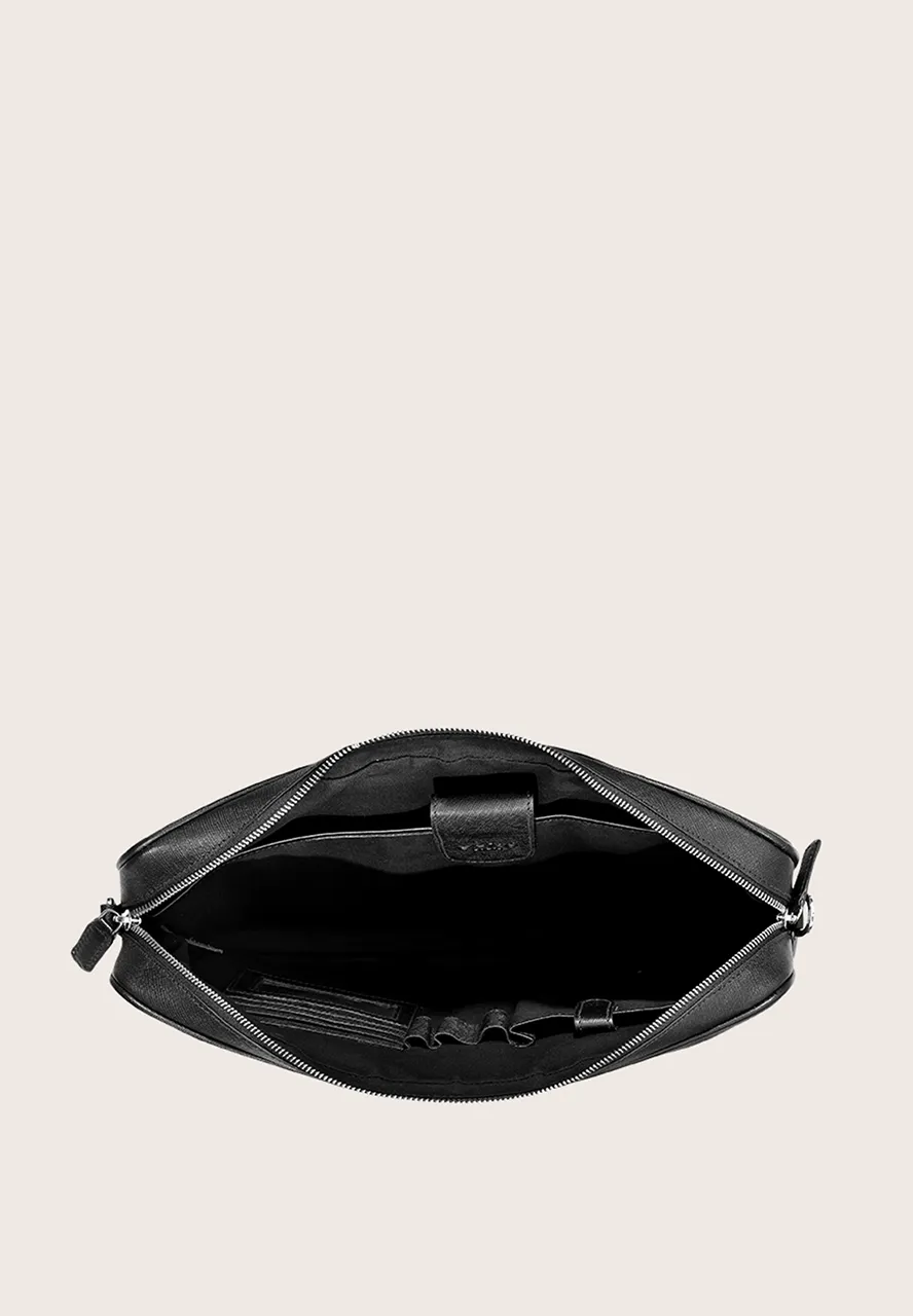 Amalia, the briefcase
