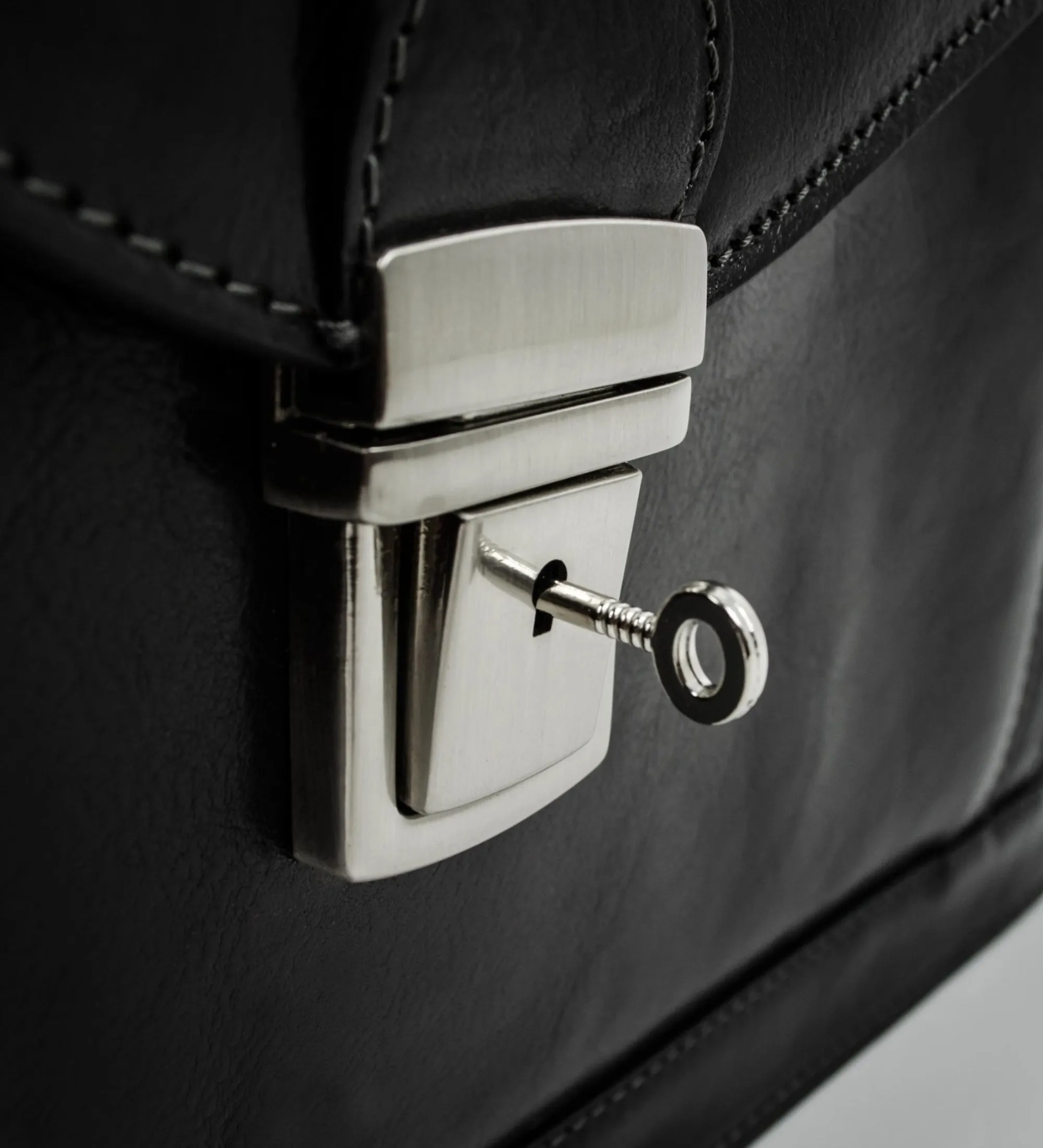 Classic Design Full Grain Italian Leather Briefcase - The Magus