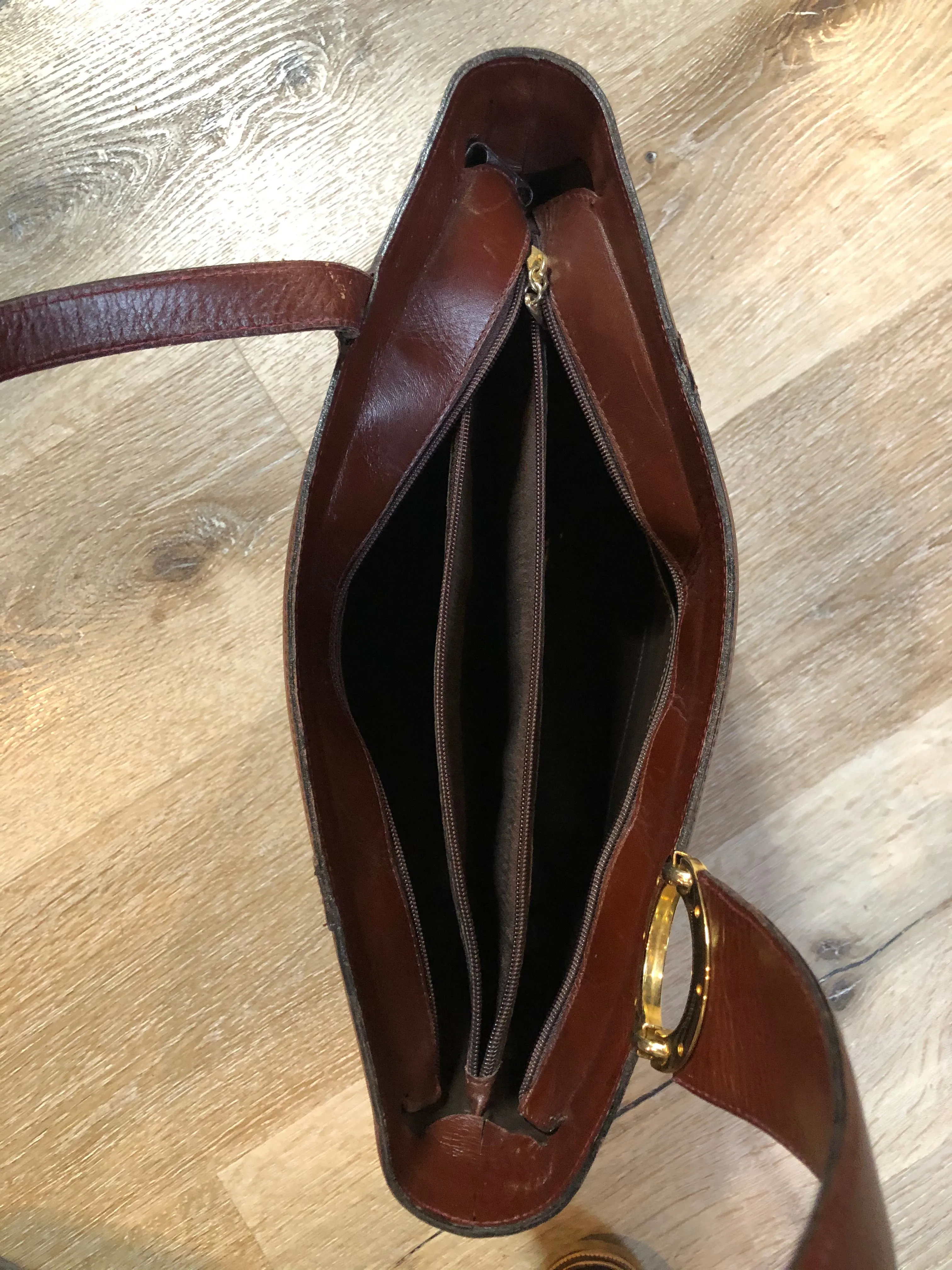 Georges Sara Brown Leather Handbag