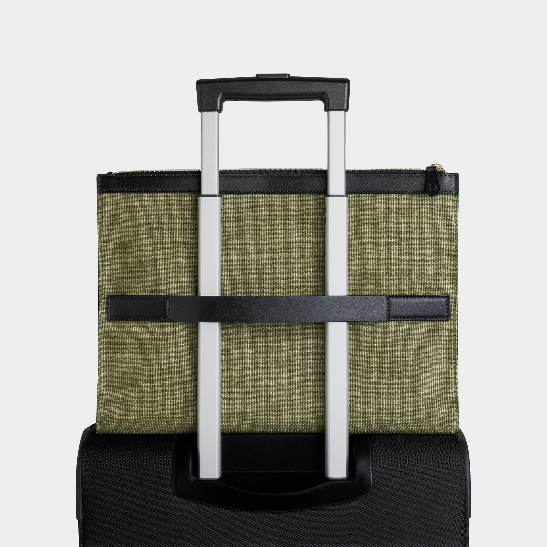 Palma portfolio in olive green canvas and black vegetable-tanned leather