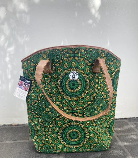 Shwe Cooler Bag Green
