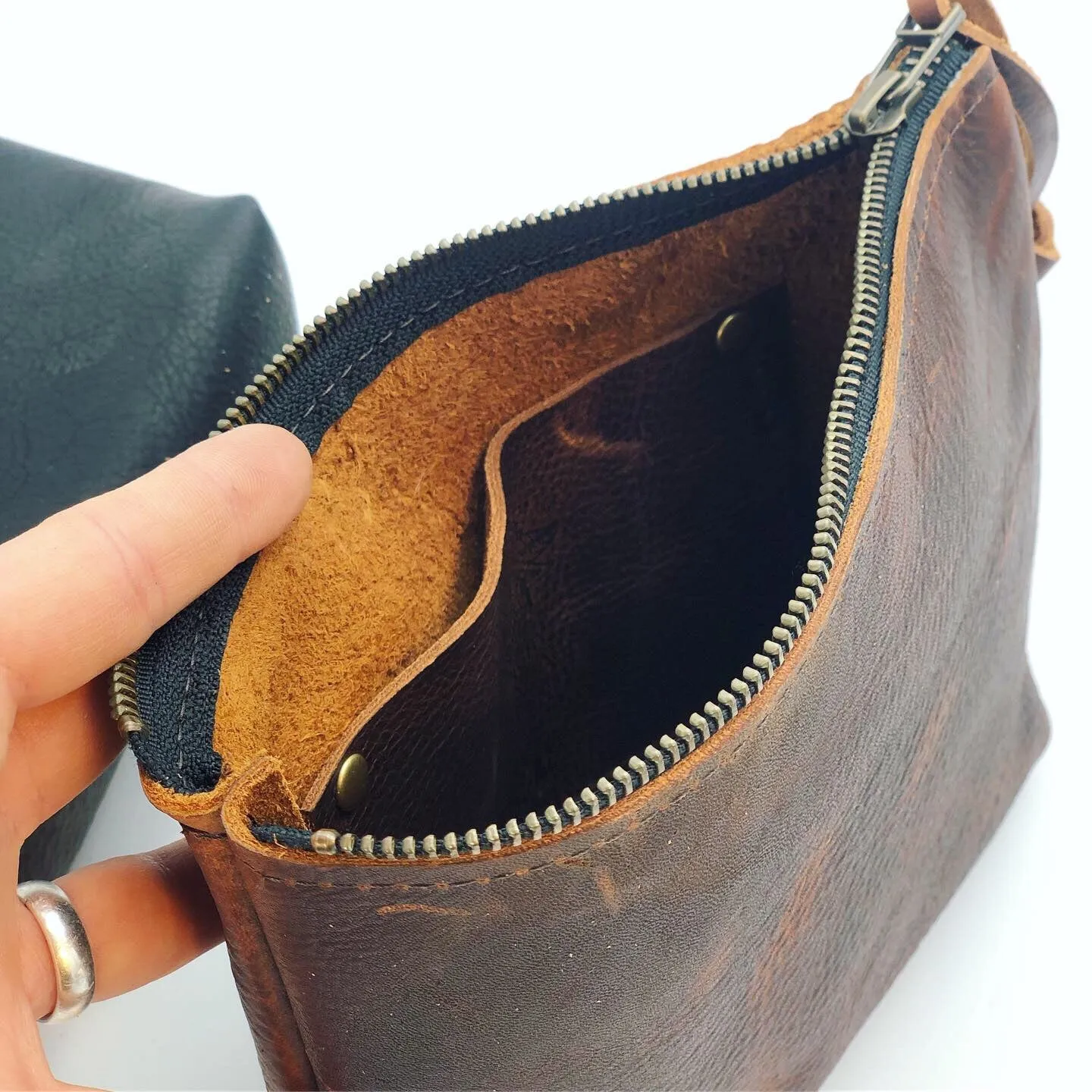 Small Leather Bag "The Birdie"